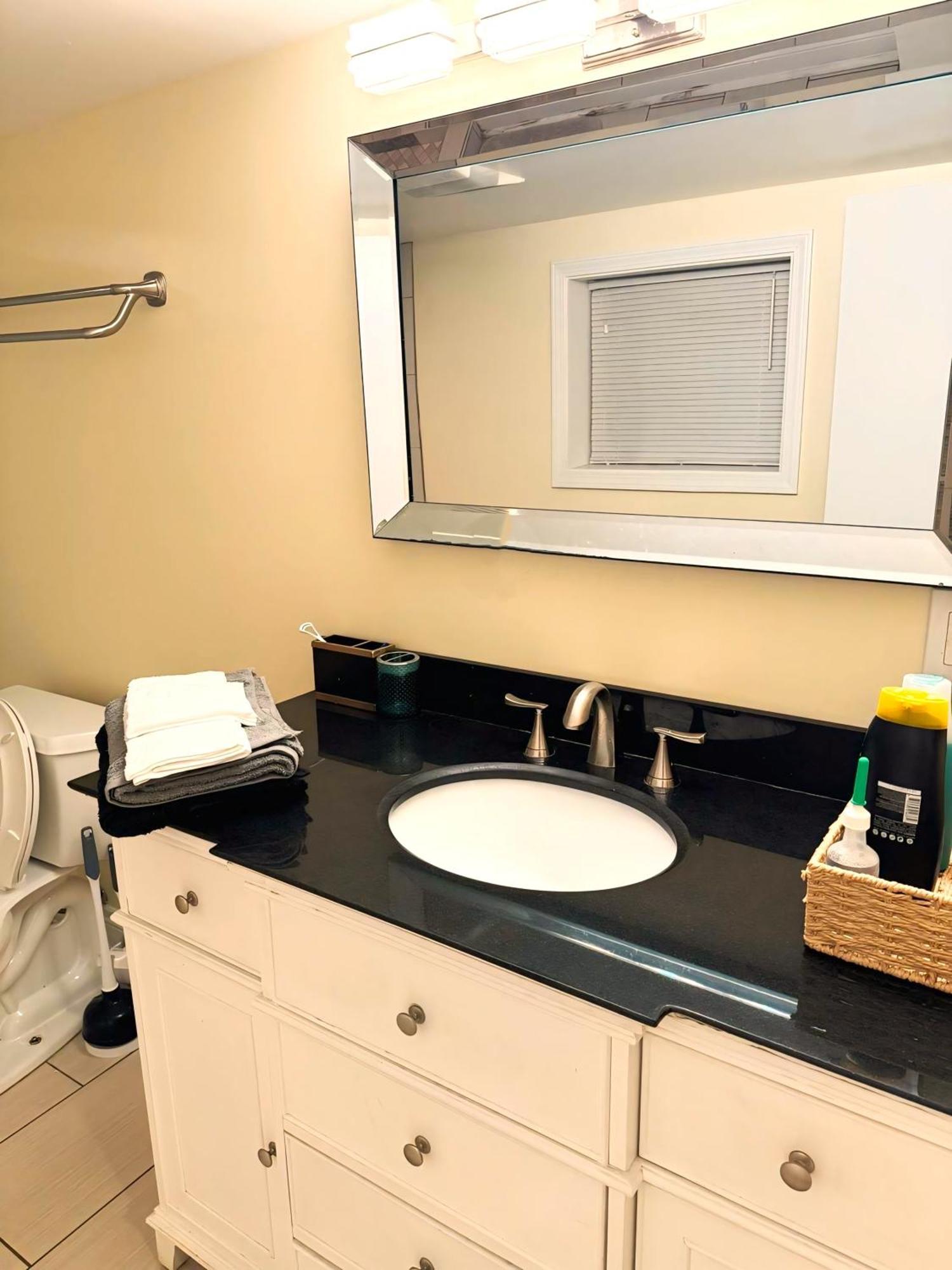 Апартаменты Fully Equipped Cozy 4/5 Br Чикаго Экстерьер фото